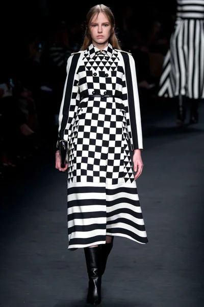 Look 1